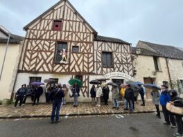 RETOUR EN IMAGES SUR LA SORTIE A PROVINS DES SENIORS - MERCREDI 29 MAI