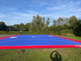 Terrain de handball 4x4 installé