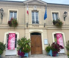 COUPVRAY SOUTIENT OCTOBRE ROSE